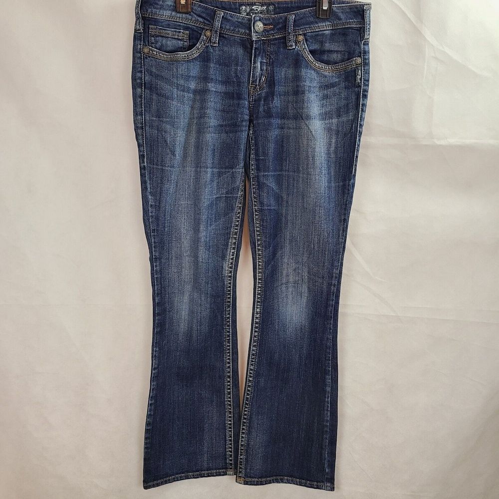 Silver Jeans Women's ( 32/33) Aiko bootcut Low Rise Blue Denim Jeans